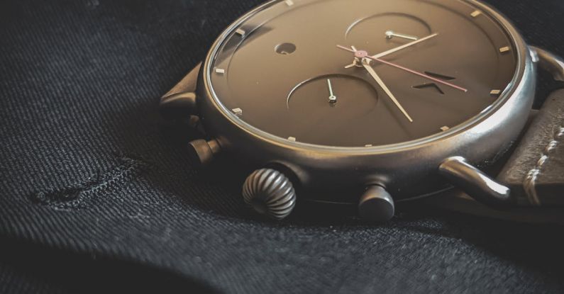 High-End Brands - Gold Analog Watch at 10 10